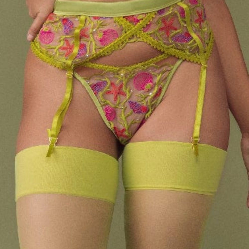 Kilo Brava Shell Embroidery Garter Belt/Suspender Lingerie